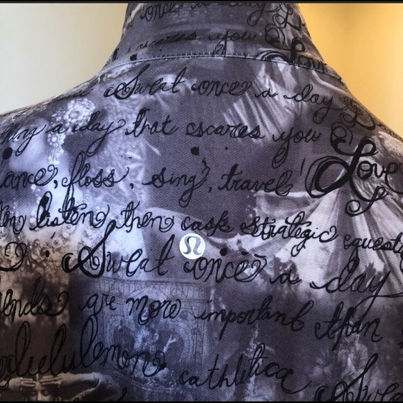 Lululemon Da Bomber Inky Manifesto Jacket NWOT - Picture 6 of 6